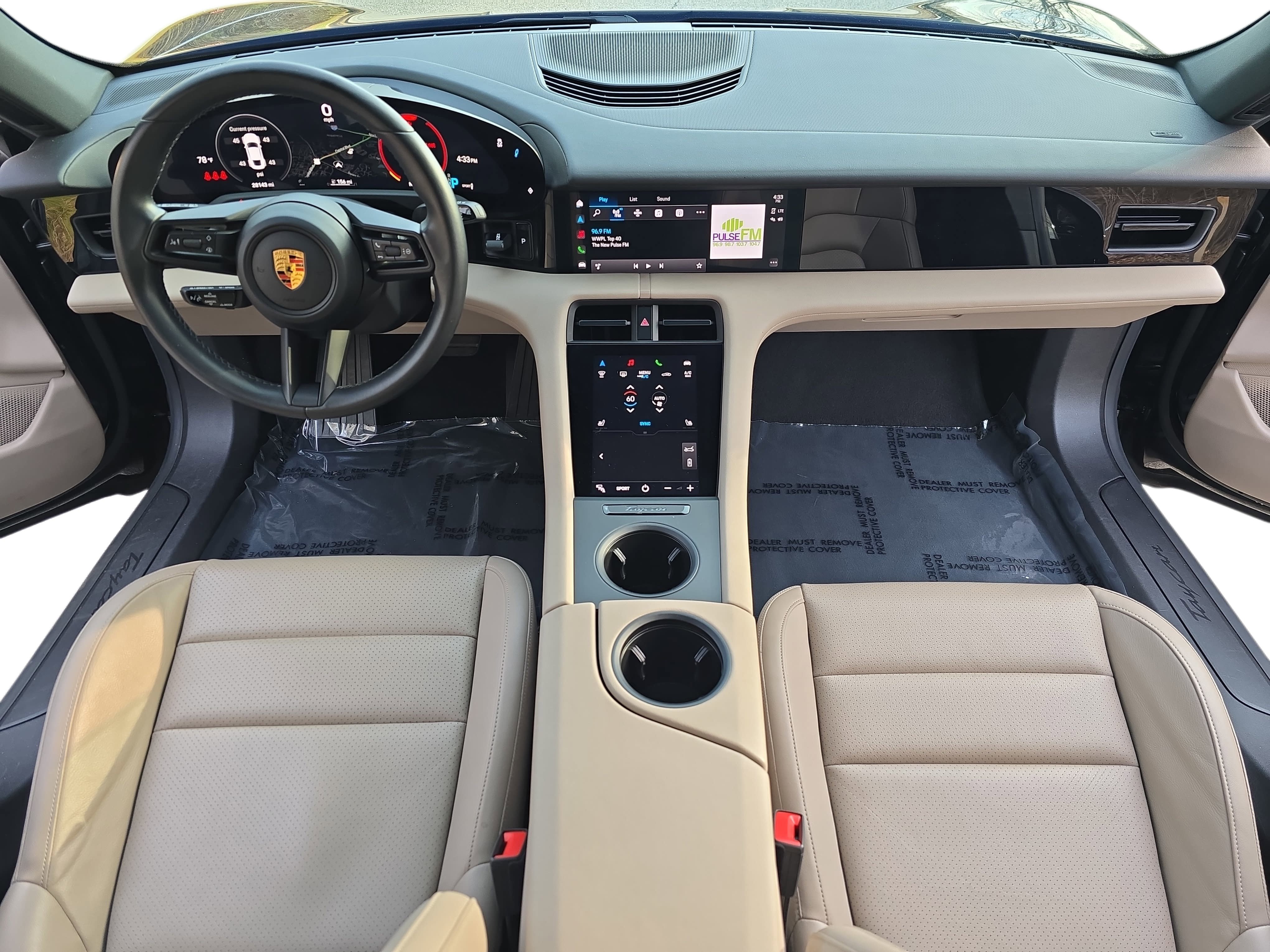 Used 2021 Porsche Taycan image 9