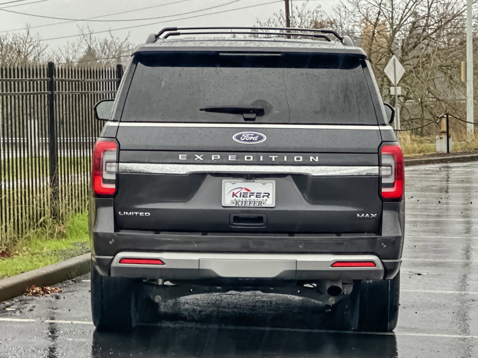 Used 2024 Ford Expedition Max Limited image 5