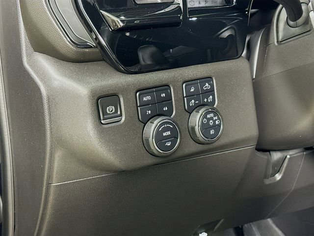 Used 2022 Chevrolet Silverado 1500 ZR2 image 10