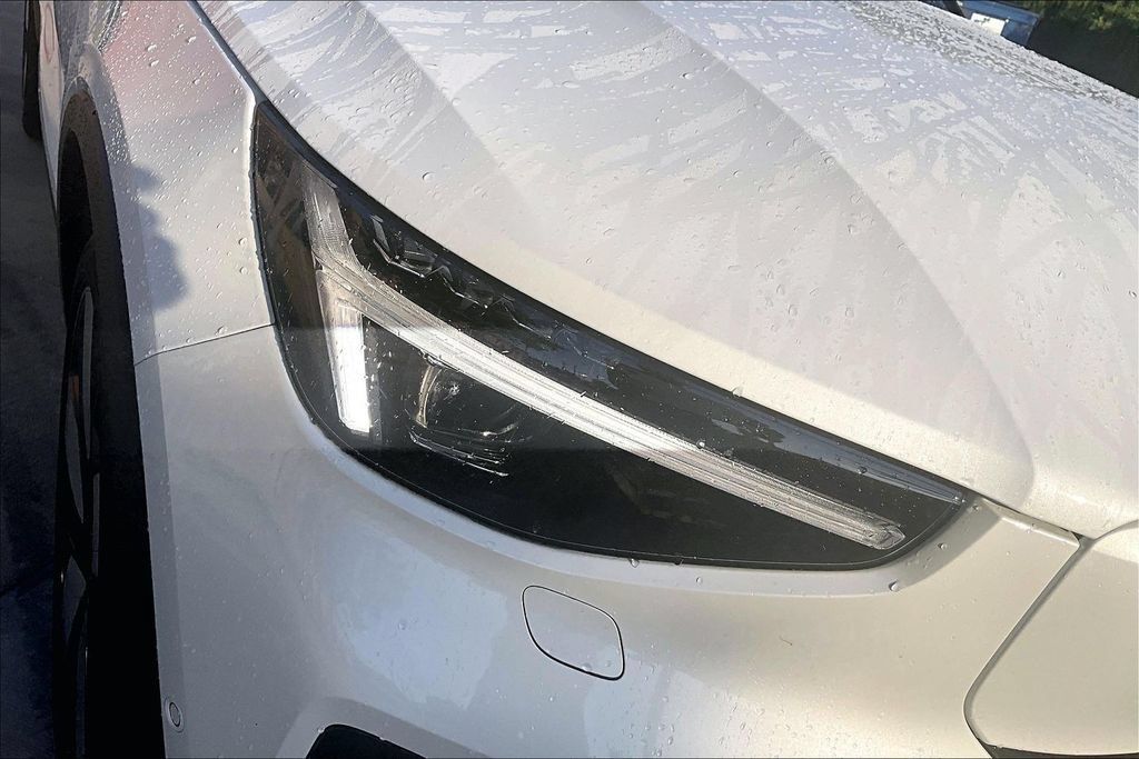 Certified 2023 Volvo C40 P8 Recharge Ultimate AWD/4WD image 39