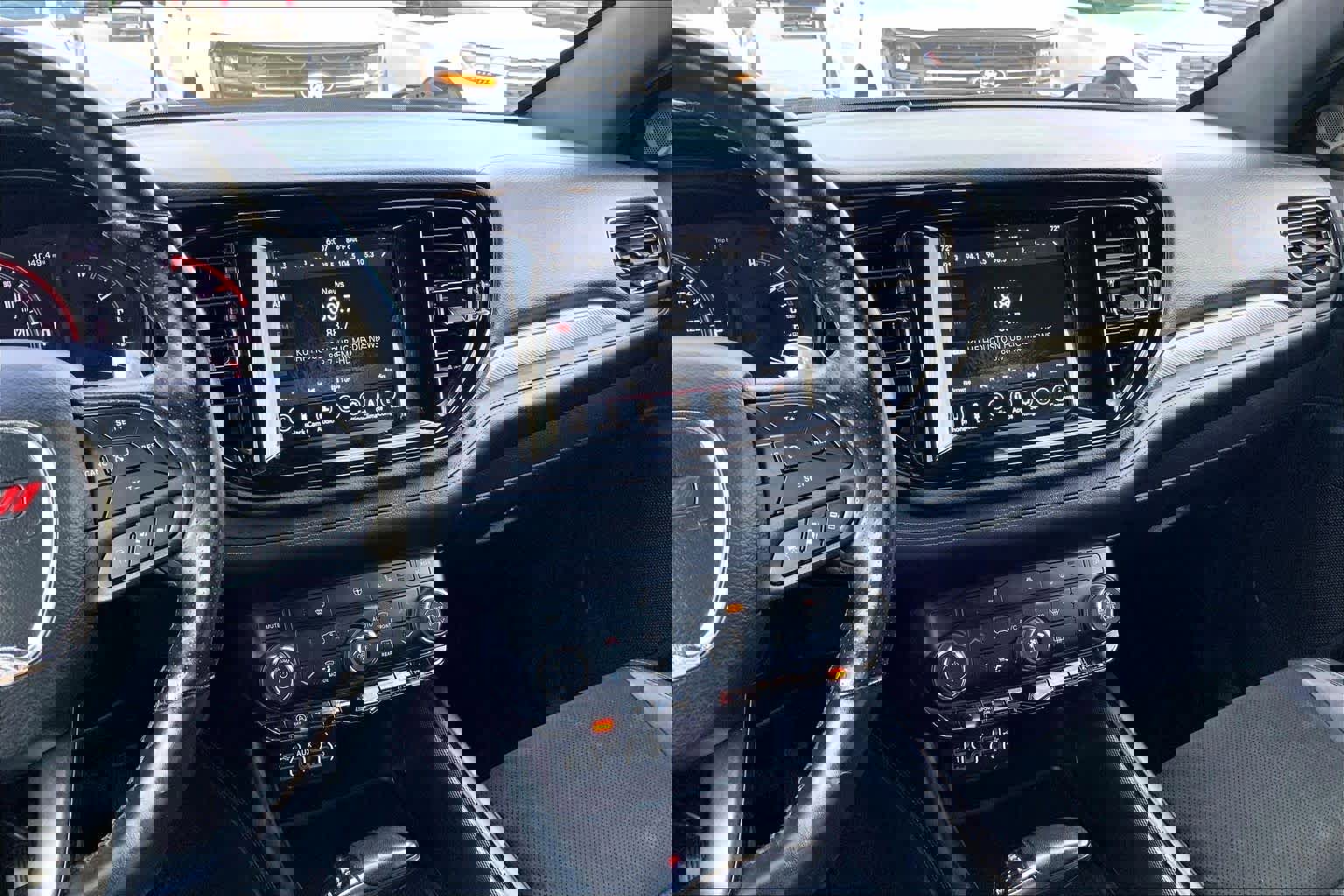 Used 2022 Dodge Durango GT image 13