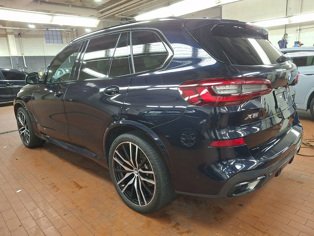 Certified 2022 BMW X5 xDrive40i w/ M Sport Package image 6