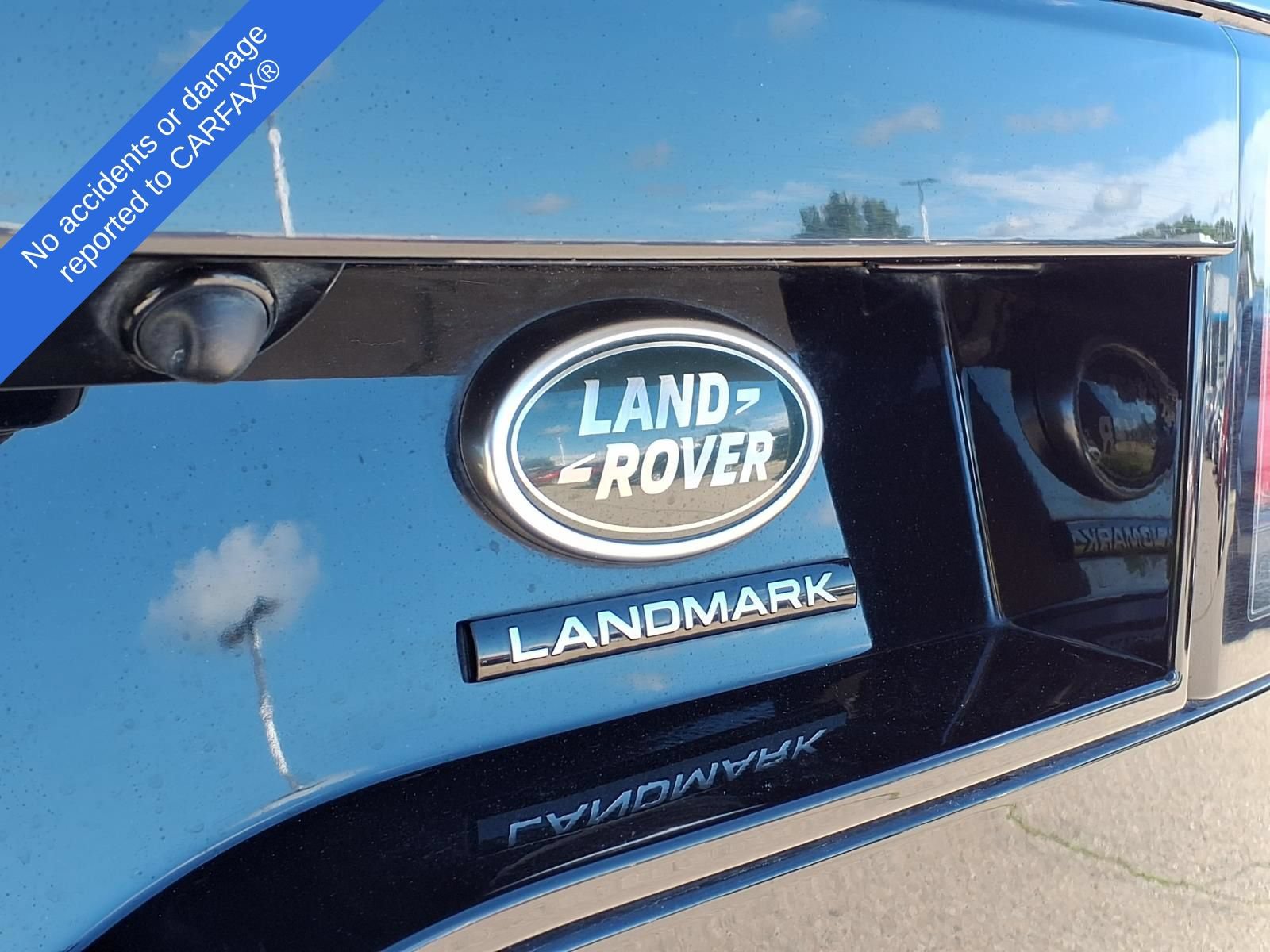 Used 2020 Land Rover Discovery Landmark AWD/4WD image 10