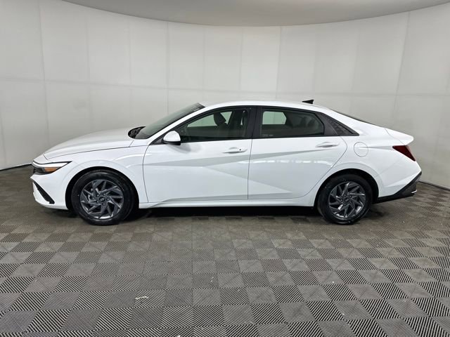 Certified 2024 Hyundai Elantra SEL image 6