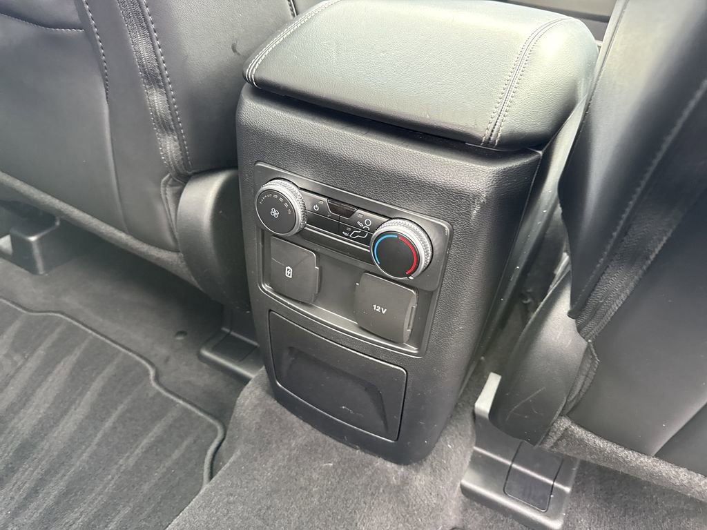Used 2022 Ford Explorer XLT w/ Equipment Group 202A AWD/4WD image 33