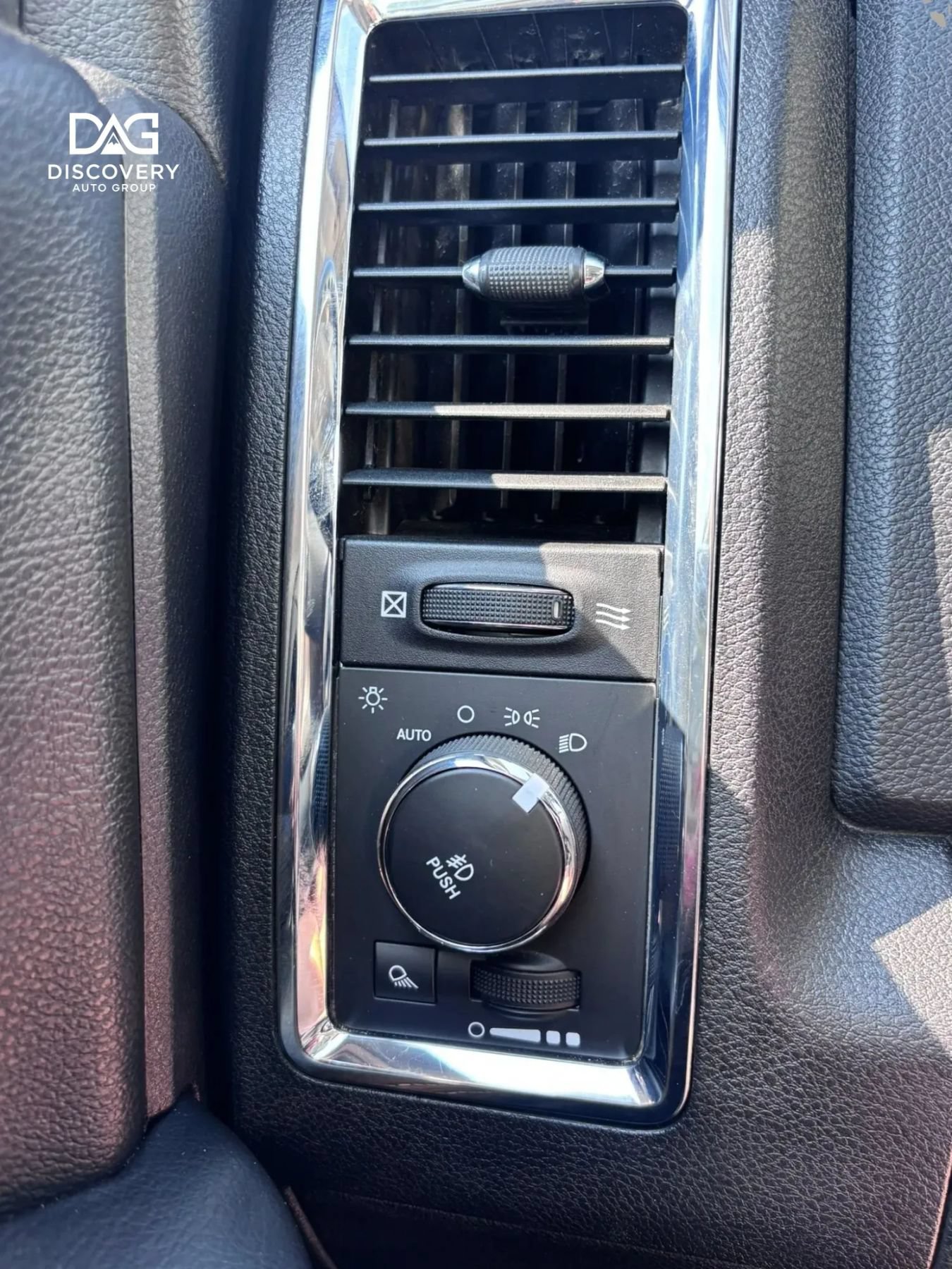 Used 2016 RAM 2500 Laramie AWD/4WD image 9