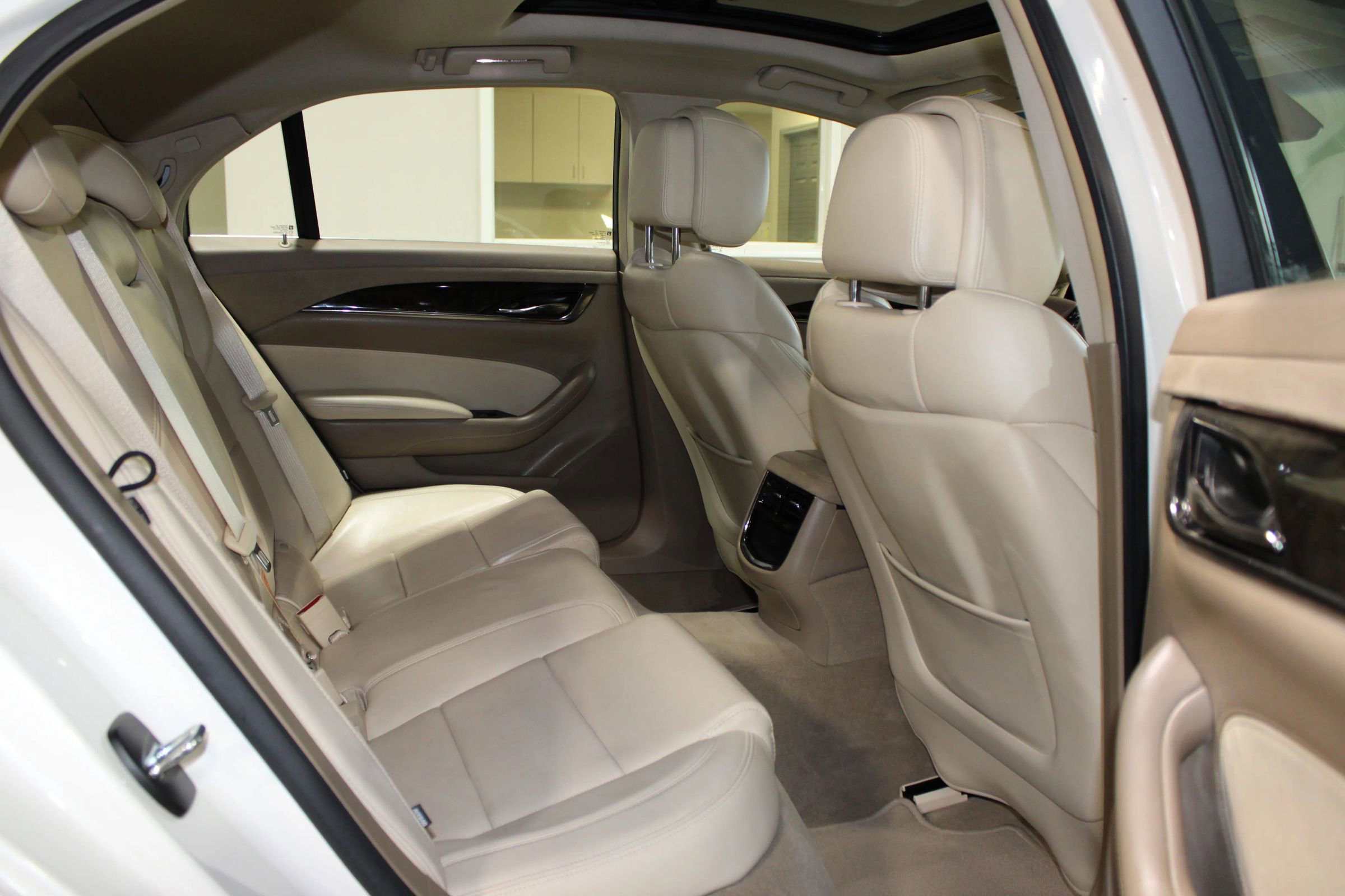 Used 2014 Cadillac CTS Luxury RWD image 30