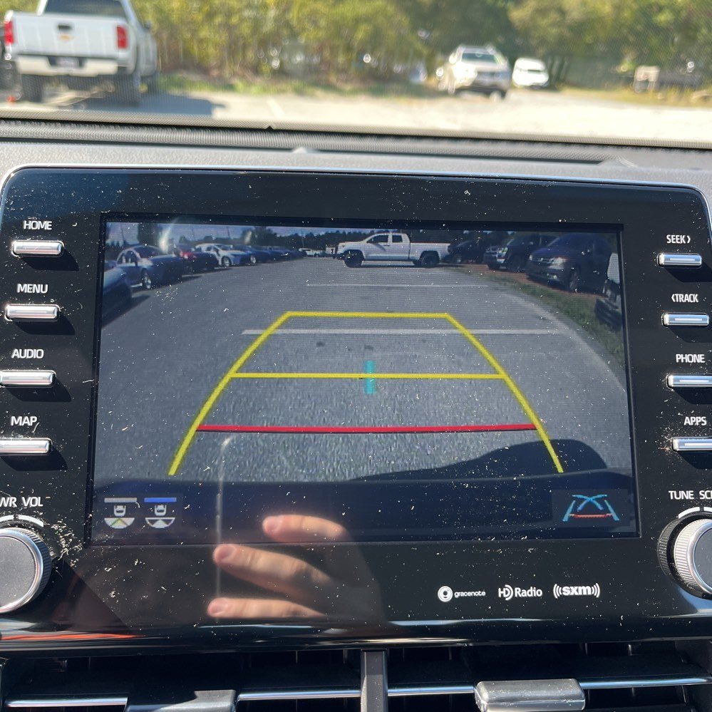 Used 2022 Toyota Avalon XLE image 8