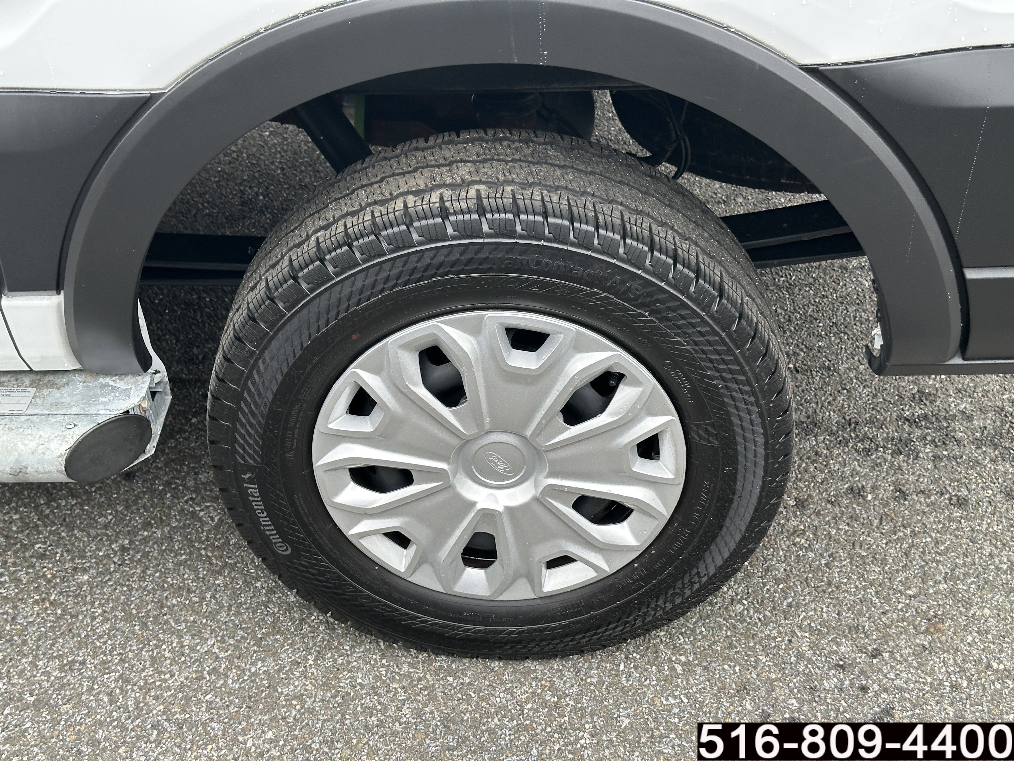 Used 2025 Ford Transit 250 Low Roof w/ Exterior Upgrade Package RWD image 10