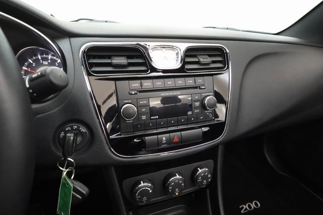 Used 2013 Chrysler 200 Touring image 14