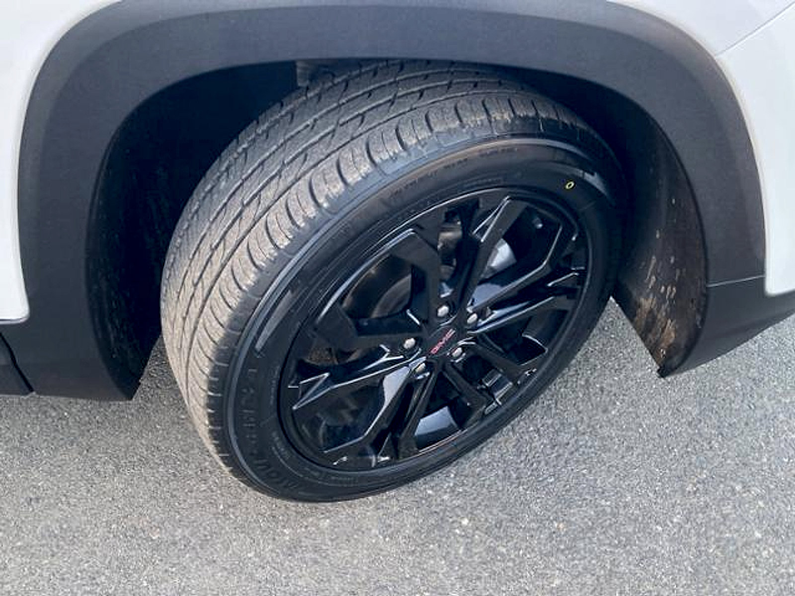 Used 2022 GMC Terrain SLE w/ Elevation Edition FWD image 6