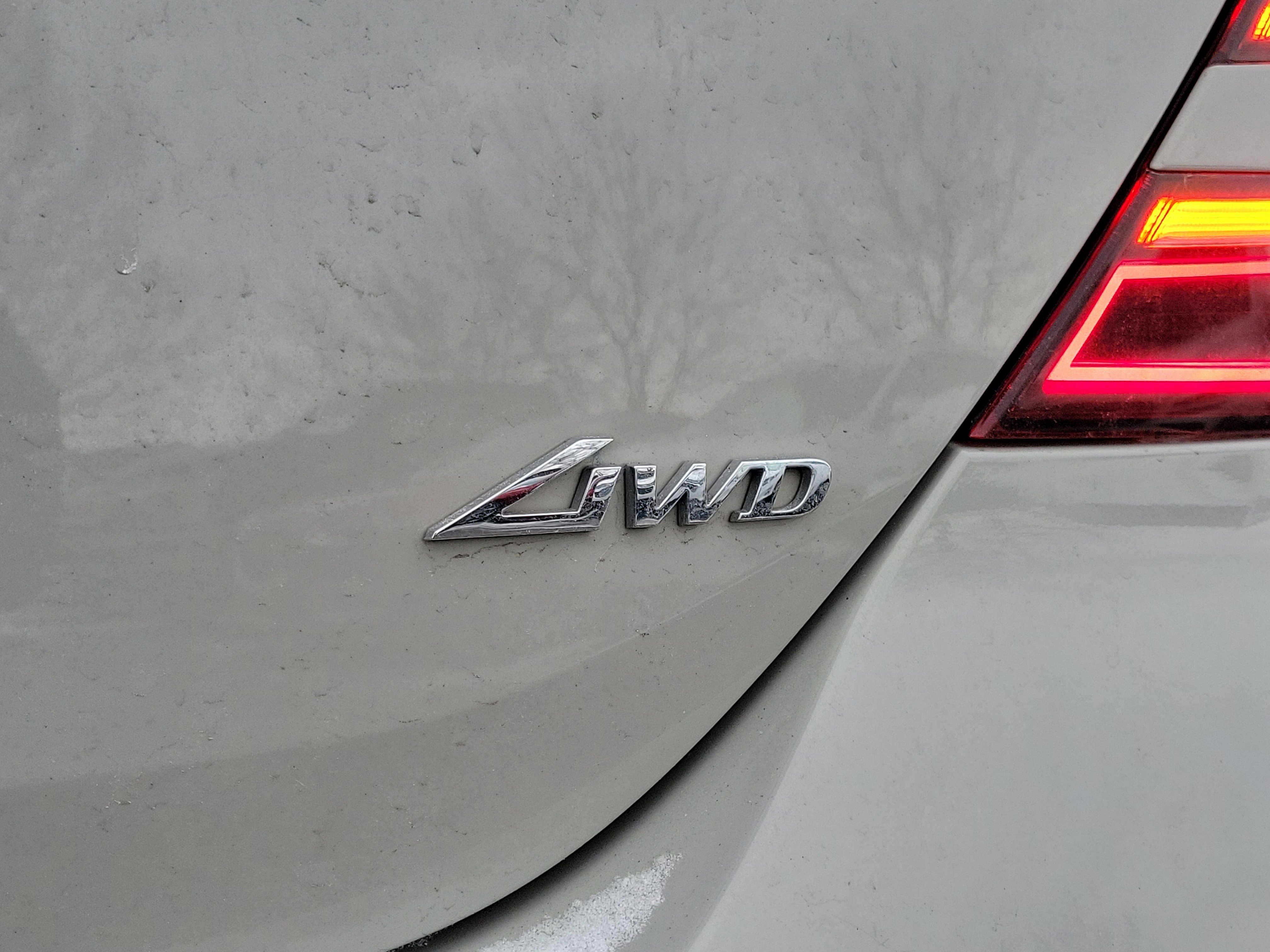 Used 2024 Genesis G70 2.5T image 7