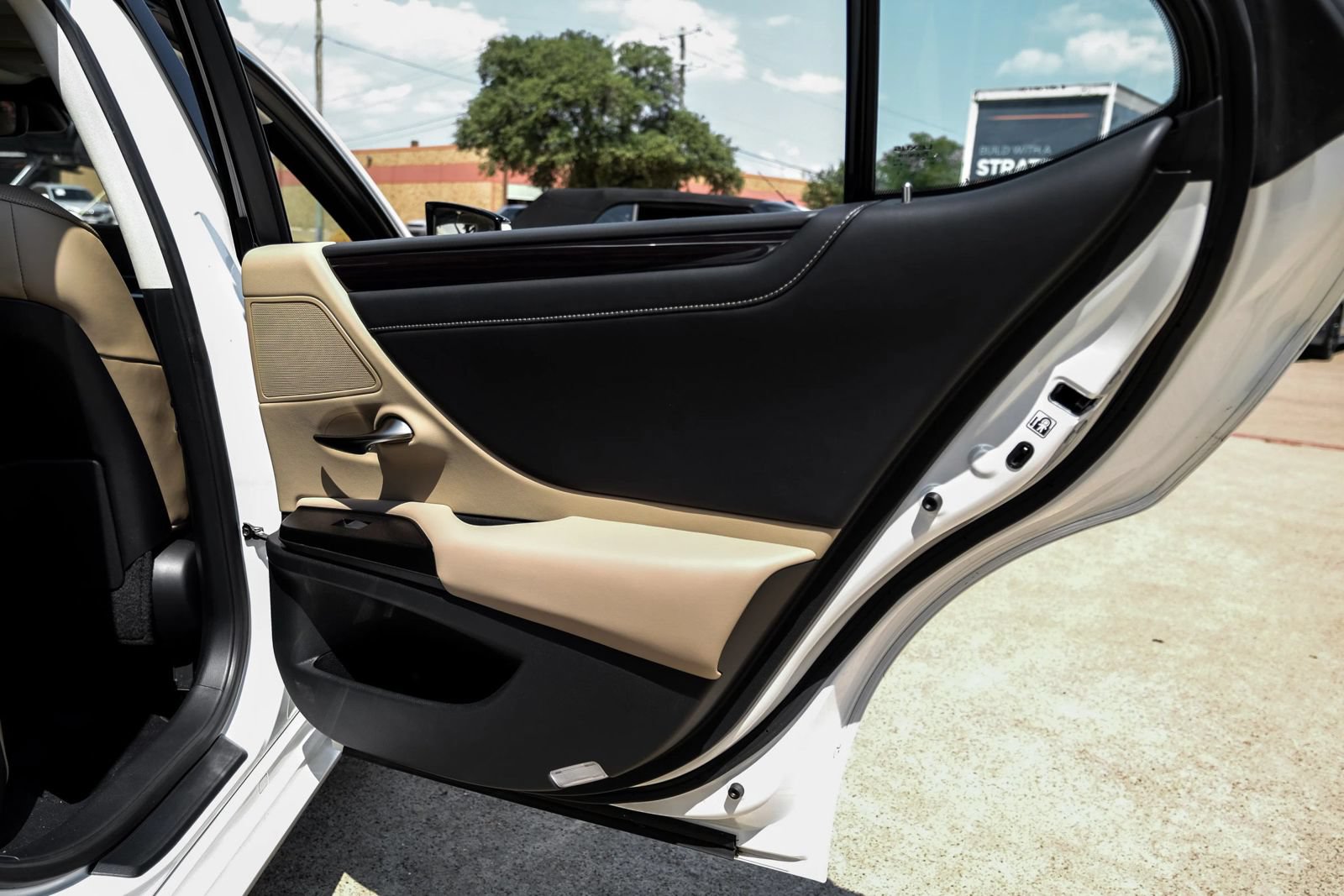 Used 2020 Lexus ES 350 w/ Premium Package FWD image 47