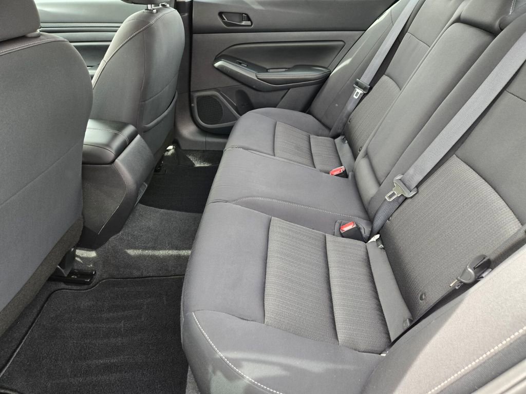 Certified 2025 Nissan Altima 2.5 SV FWD image 12