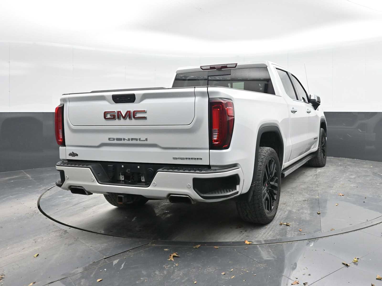 Used 2022 GMC Sierra 1500 Denali image 8
