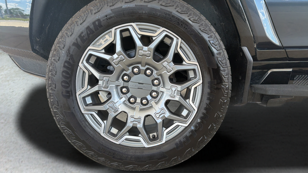 Used 2025 GMC Hummer EV 3X AWD/4WD image 24