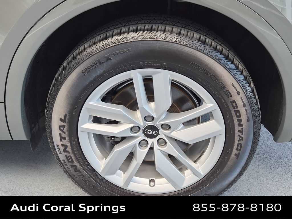 Certified 2023 Audi Q5 2.0T Premium w/ Convenience Package image 11