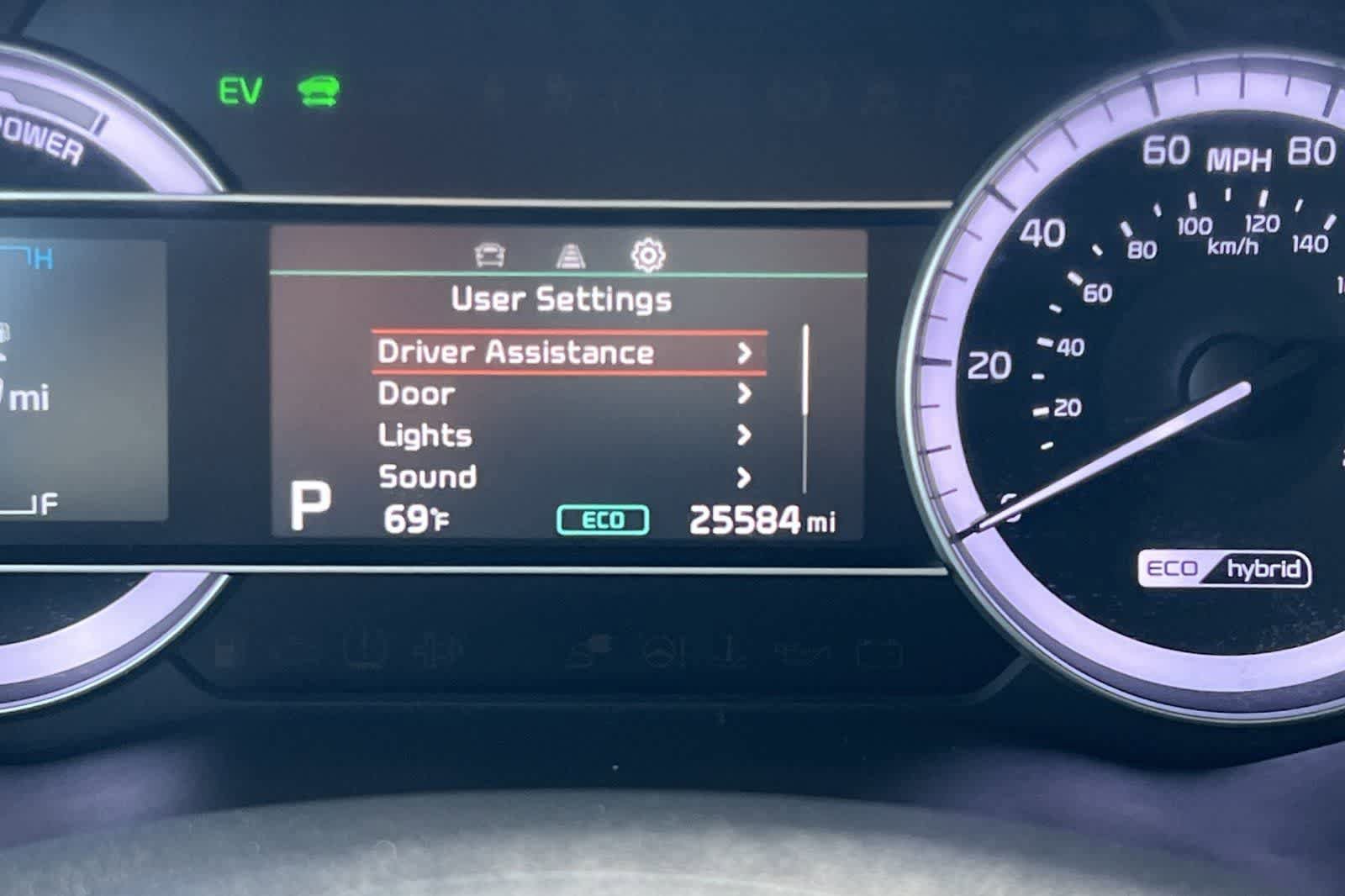 Used 2022 Kia Niro LXS FWD image 24