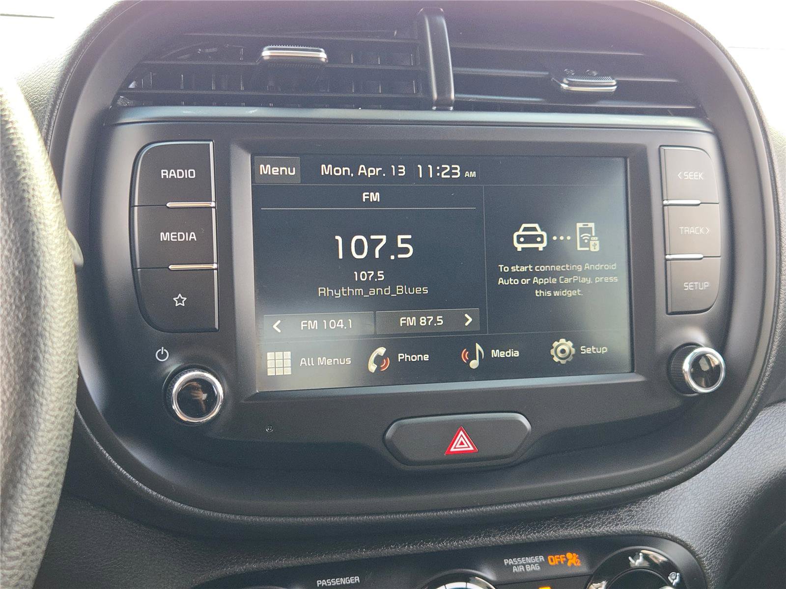 Used 2025 Kia Soul LX w/ LX Technology Package image 28