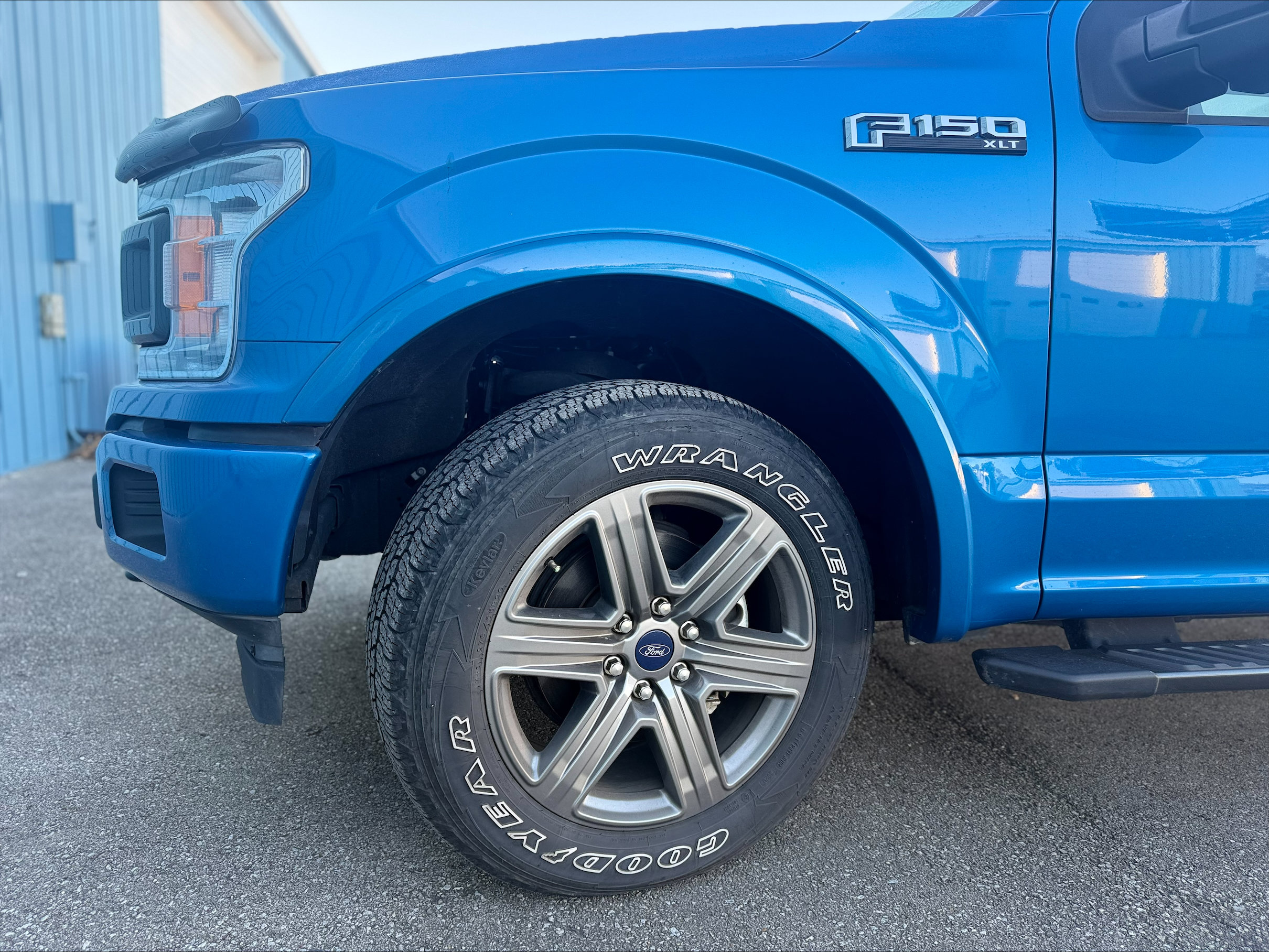 Used 2020 Ford F150 XLT w/ Equipment Group 302A Luxury AWD/4WD image 15