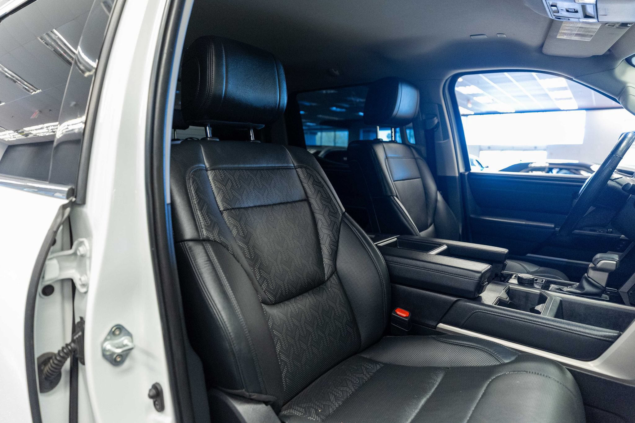 Used 2023 Toyota Tundra Limited AWD/4WD image 17