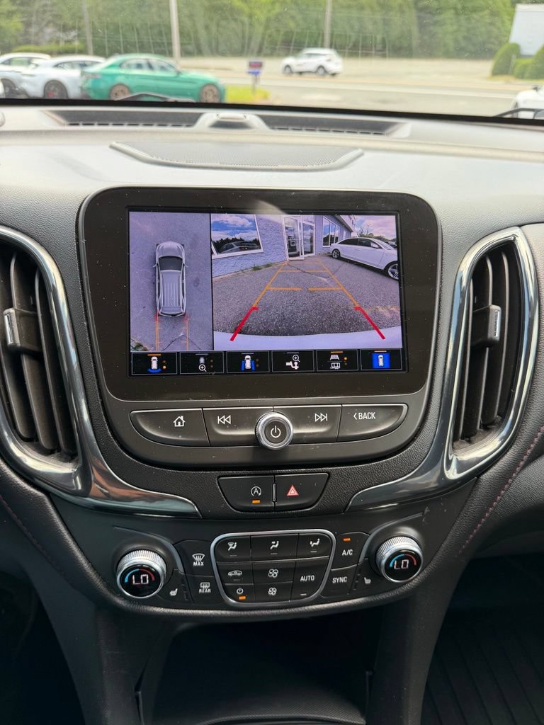 Used 2022 Chevrolet Equinox RS w/ RS Leather Package AWD/4WD image 17