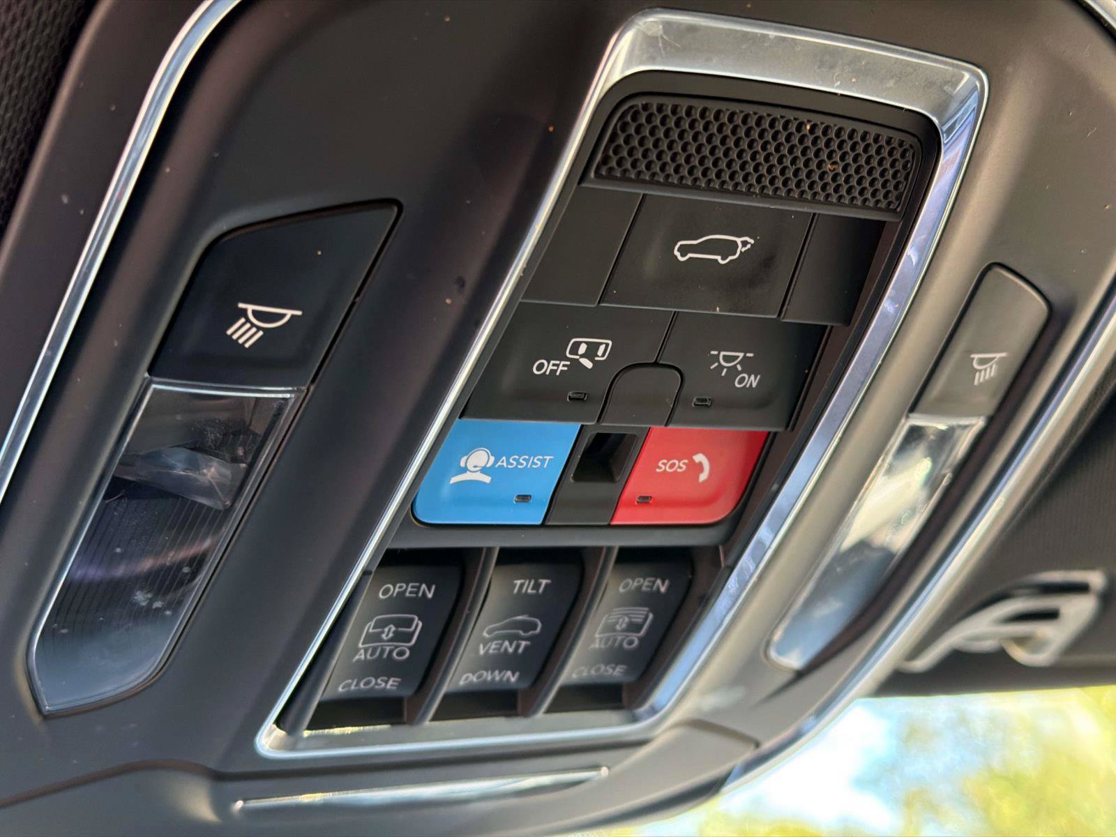 Used 2024 Jeep Wagoneer Series II AWD/4WD image 20