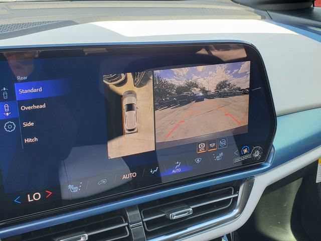 New 2026 Chevrolet Equinox EV LT AWD/4WD image 12