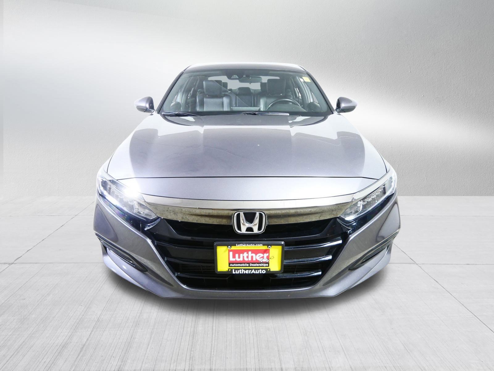 Used 2018 Honda Accord Sport image 2