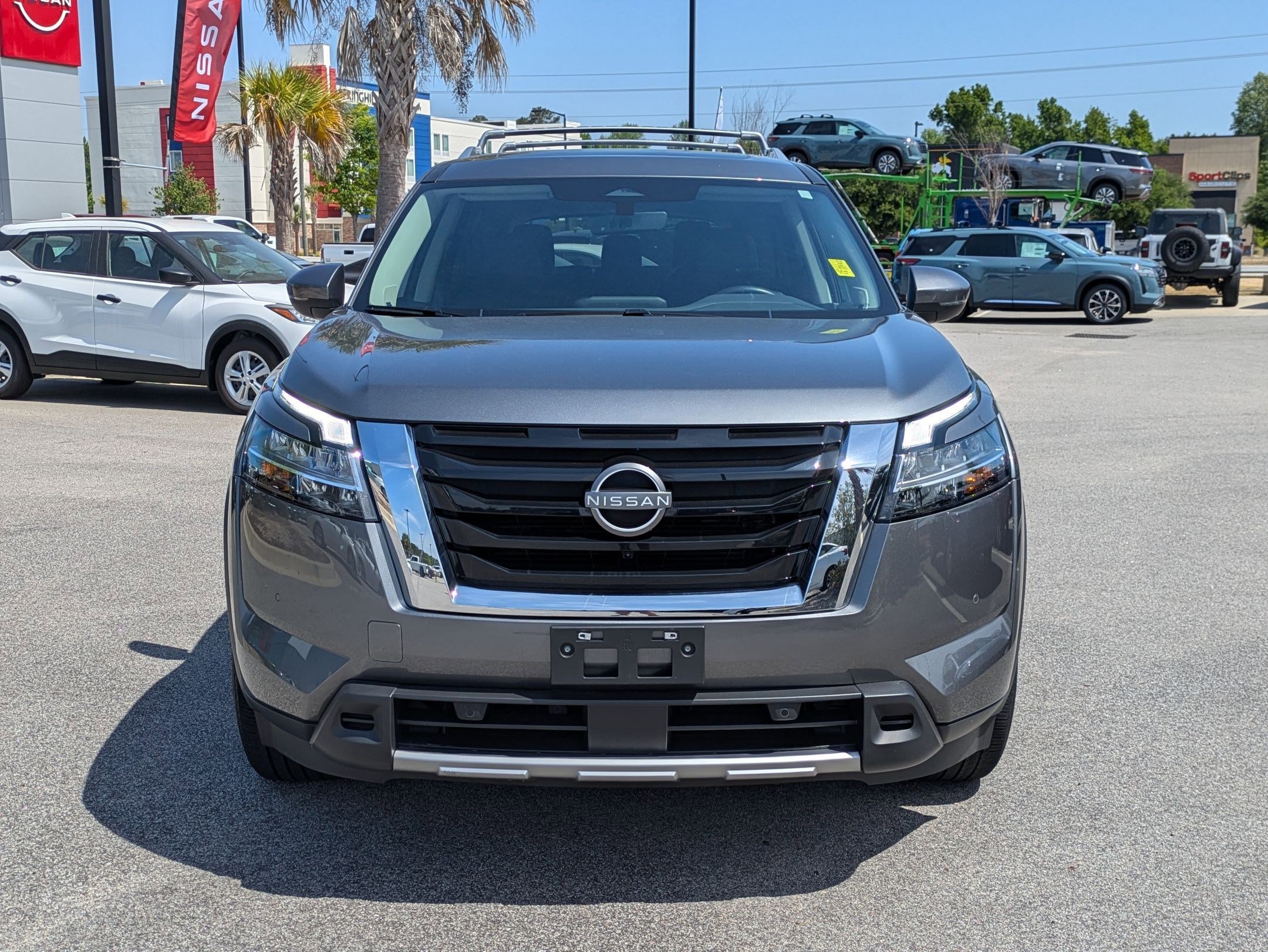 Used 2023 Nissan Pathfinder SL w/ SL Premium Package AWD/4WD image 9