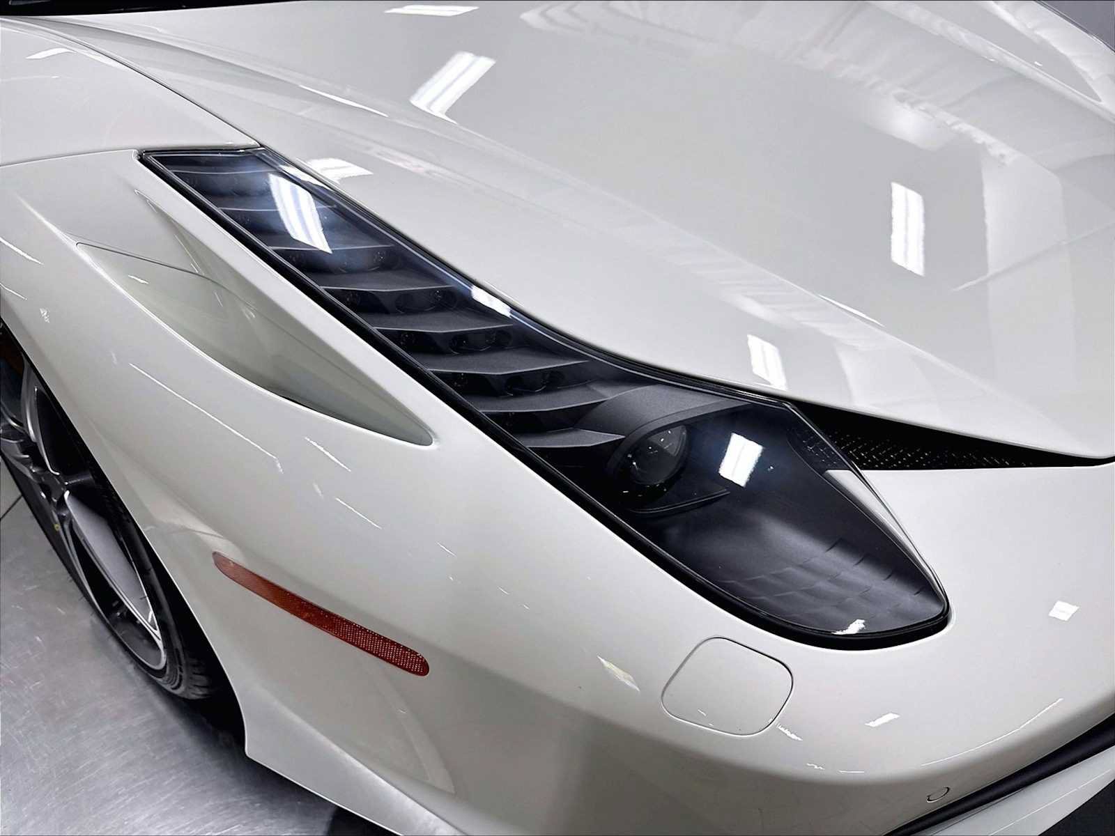 Used 2015 Ferrari 458 Spider RWD image 15