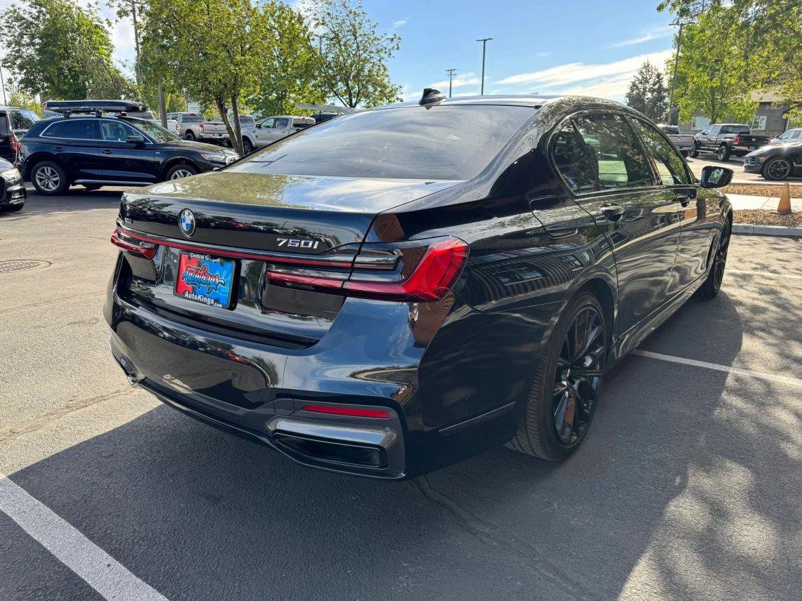 Used 2020 BMW 750i xDrive w/ Executive Package AWD/4WD image 5