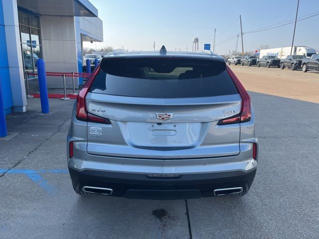 Used 2024 Cadillac XT4 Premium Luxury image 4