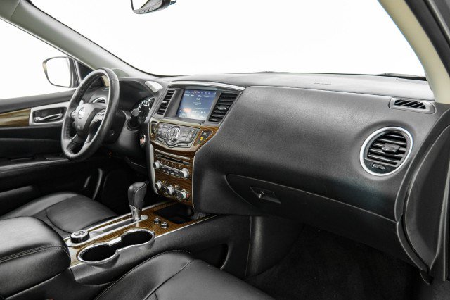 Used 2020 Nissan Pathfinder Platinum AWD/4WD image 9