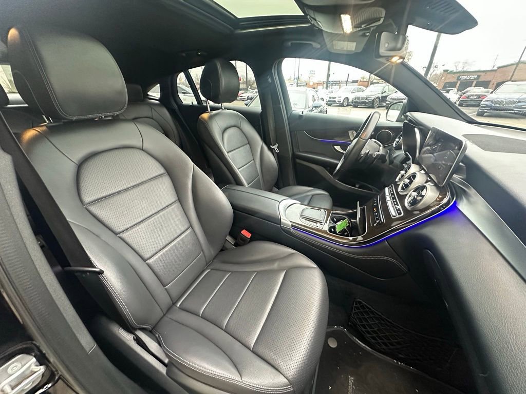 Used 2020 Mercedes-Benz GLC 300 4MATIC Coupe image 23