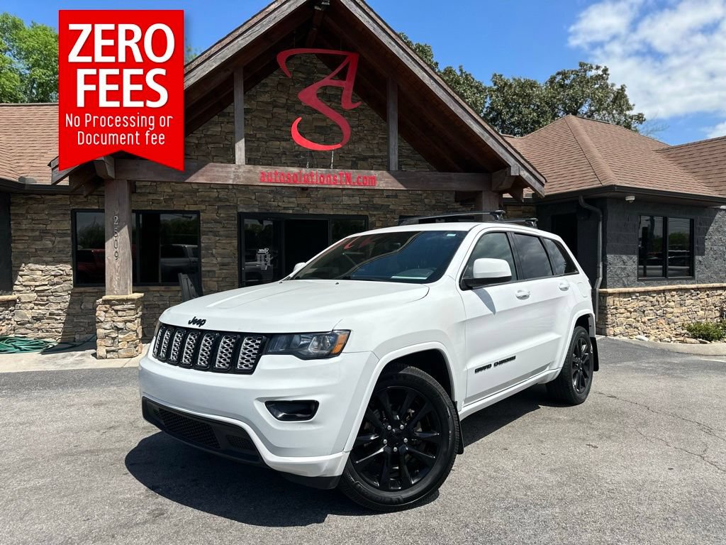Used 2018 Jeep Grand Cherokee Altitude RWD image 1