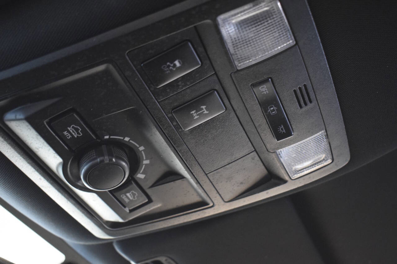 Used 2017 Toyota Tacoma TRD Off-Road image 64