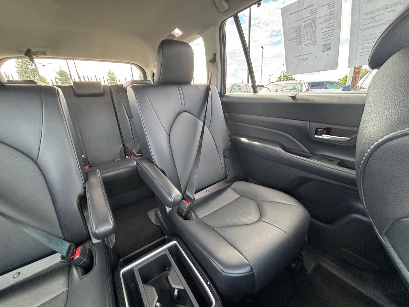 Used 2025 Toyota Grand Highlander FWD image 39