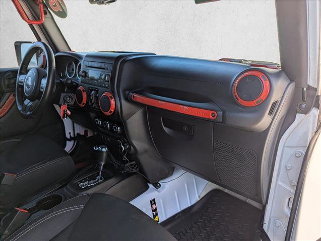 Used 2015 Jeep Wrangler Unlimited Sahara w/ Connectivity Group image 20