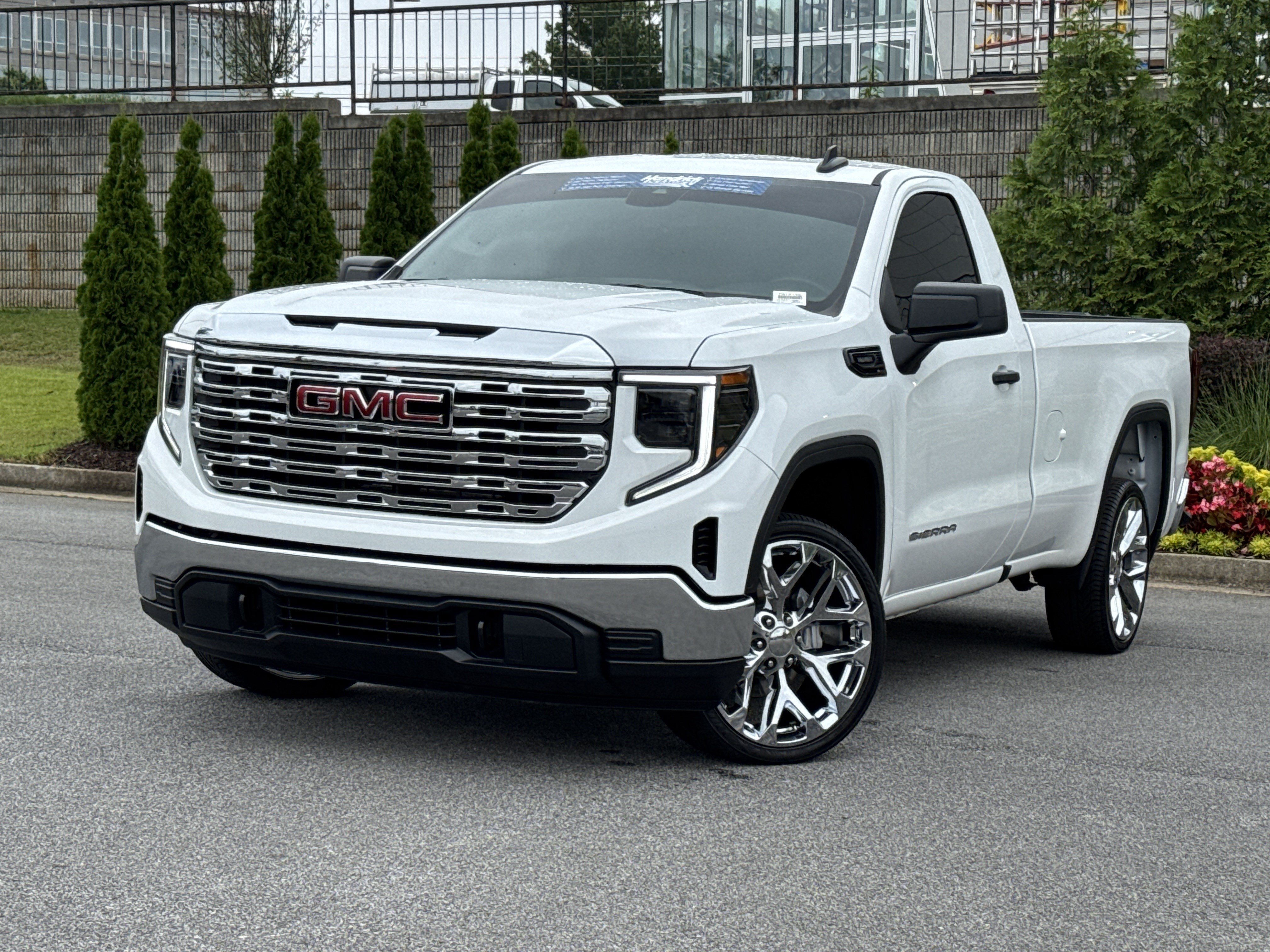 Used 2025 GMC Sierra 1500 Pro w/ Convenience Package RWD image 5