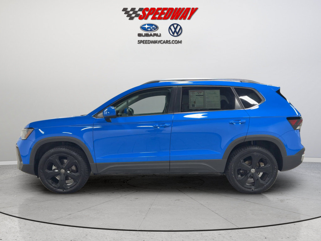 Certified 2025 Volkswagen Taos SEL AWD/4WD image 10