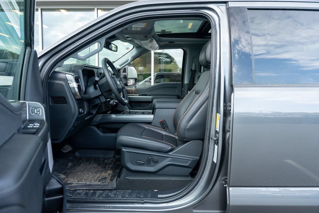 New 2026 Ford F250 Lariat w/ Black Appearance Package AWD/4WD image 21