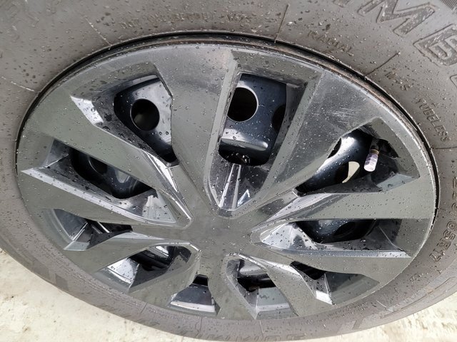 Used 2018 Nissan Rogue S image 20