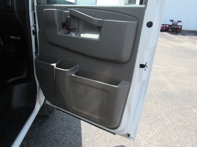 Used 2021 GMC Savana 3500 Extended w/ Power Convenience Package RWD image 12