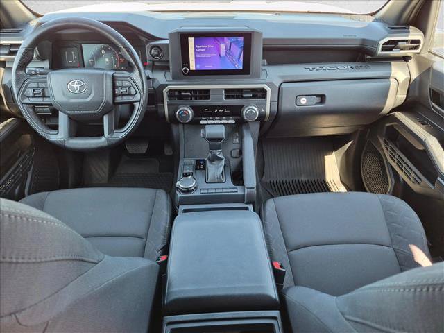 Used 2025 Toyota Tacoma SR AWD/4WD image 18