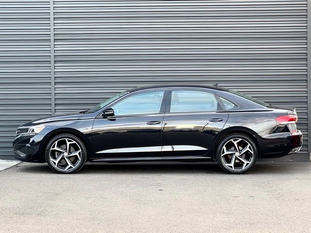 Used 2020 Volkswagen Passat 2.0T R-Line FWD image 2
