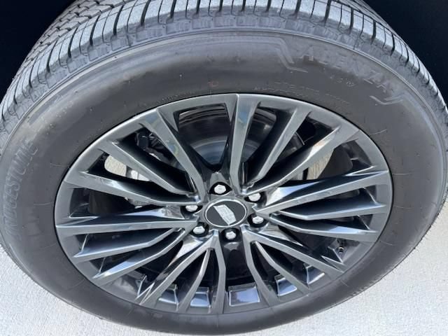 Used 2026 Cadillac Escalade ESV Platinum Sport w/ LPO, Floor Liner Package AWD/4WD image 24