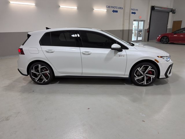 New 2026 Volkswagen GTI SE FWD image 10