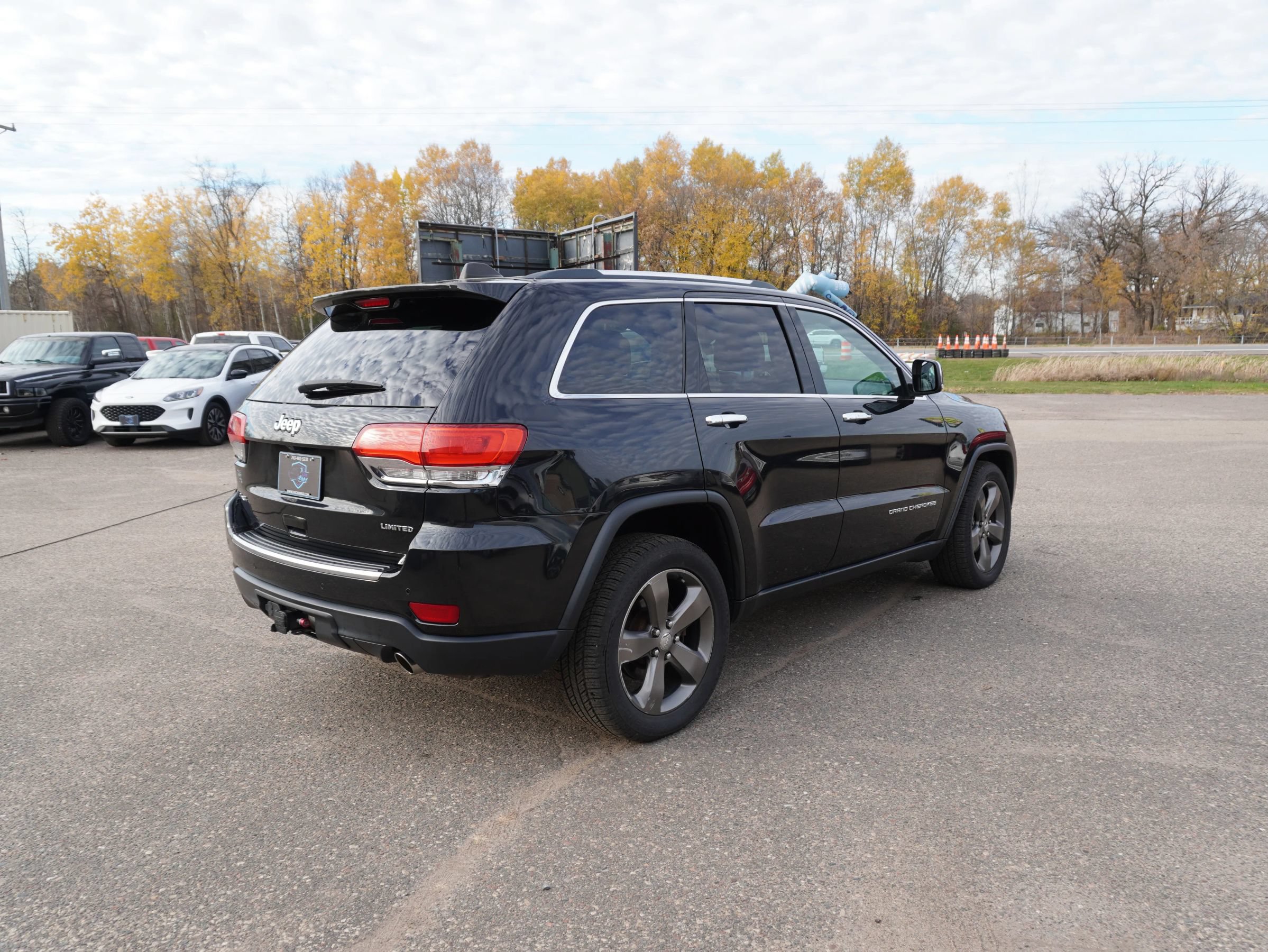 Used 2016 Jeep Grand Cherokee Limited AWD/4WD image 5