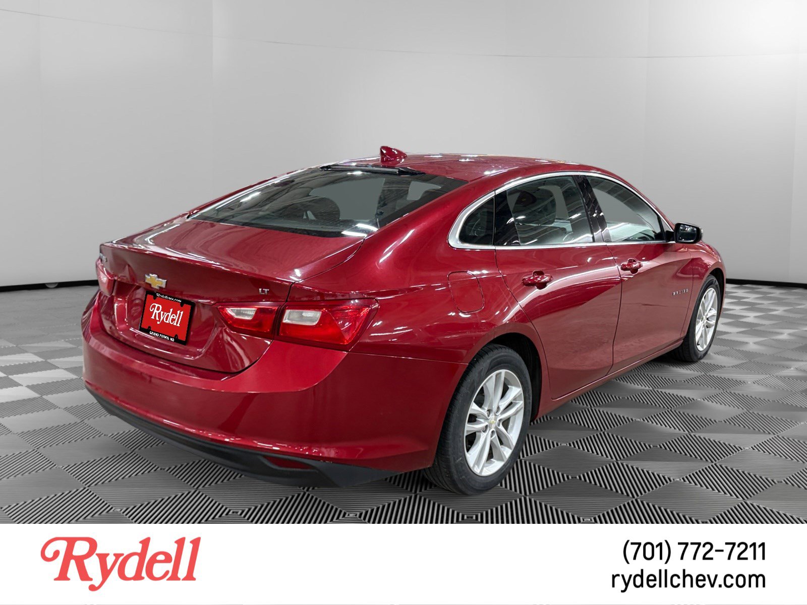 Used 2016 Chevrolet Malibu LT FWD image 3